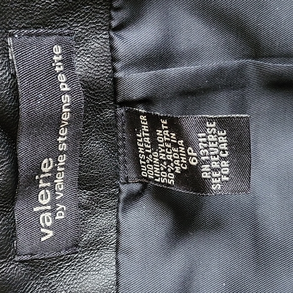 Valerie by valerie stevens EUC petite women's black 100% Leather skirt size 6P. - Picture 6 of 6